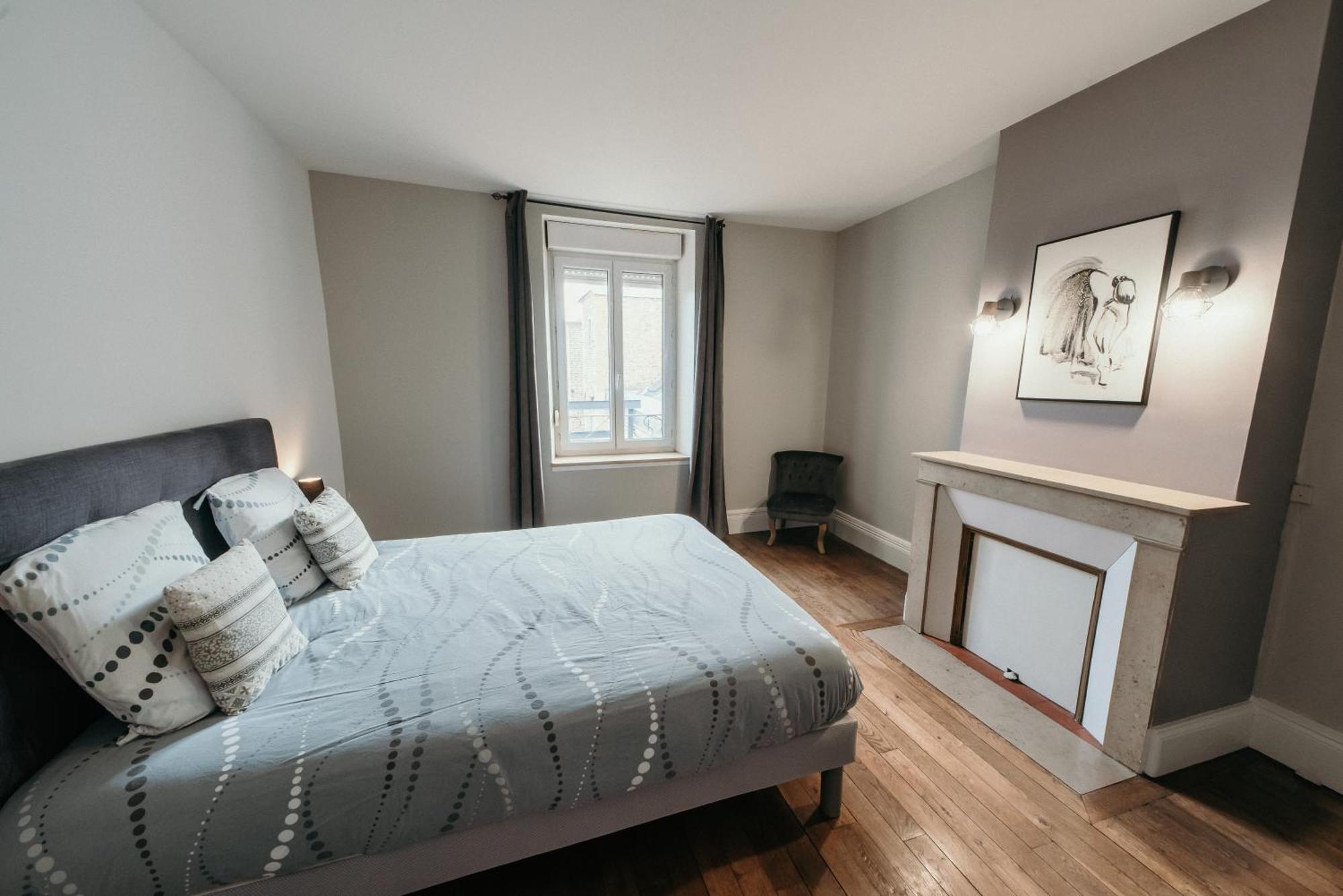 Appartement D'Alexandre Hyper Centre-Ville Charleville-Mezieres Ngoại thất bức ảnh