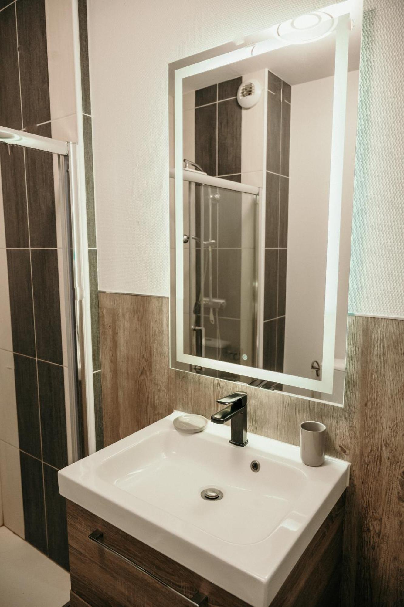Appartement D'Alexandre Hyper Centre-Ville Charleville-Mezieres Ngoại thất bức ảnh